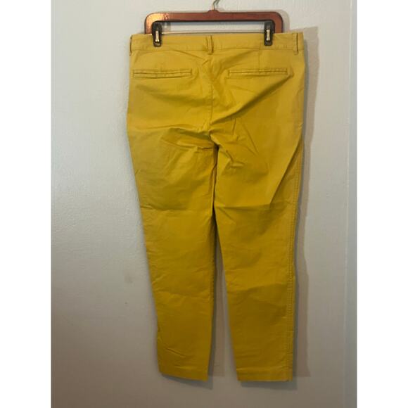 Women's Old Navy Mustard Yellow Pixie Ankle Pants Size 12 Tall - Picture 3 of 5